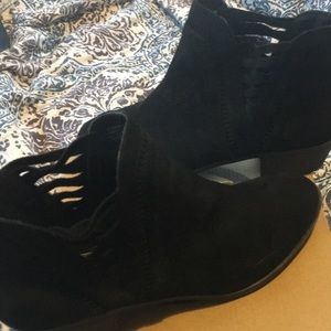 No parking booties. Brand new. Size 8.5.